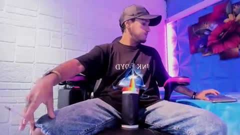 Axell Cross2 online show from 10.08.25