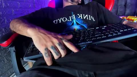 Axell Cross2 online show from 05.06.26