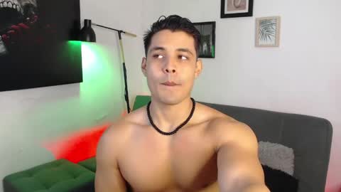 Snapshot of axell_dior chatting on 04.29.26 axell online show from 04.29.26