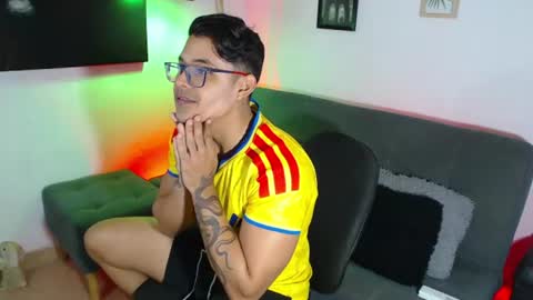 Snapshot of axell_dior chatting on 07.04.26 axell online show from 07.04.26