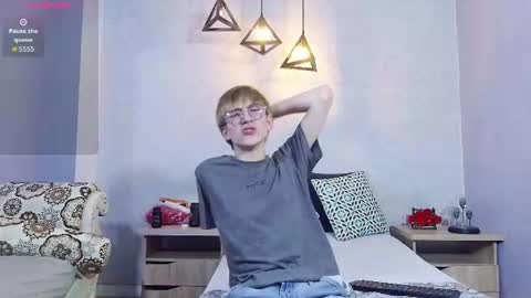 Snapshot of axell_stone chatting on 06.26.26 axell_stone online show from 06.26.26