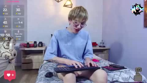 Snapshot of axell_stone chatting on 07.14.26 axell_stone online show from 07.14.26