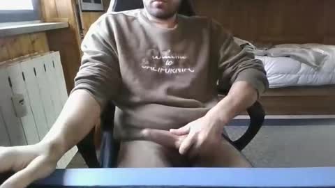 Axel online show from 10.01.25