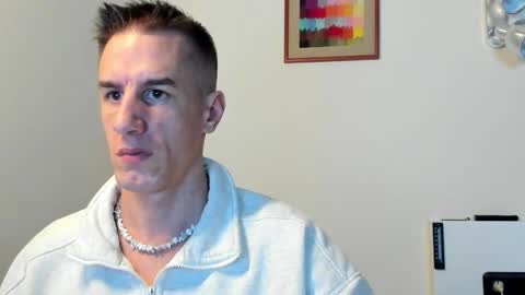 Axl online show from 12.22.25