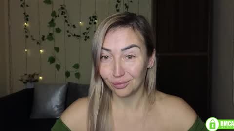 Jully online show from 12.16.25