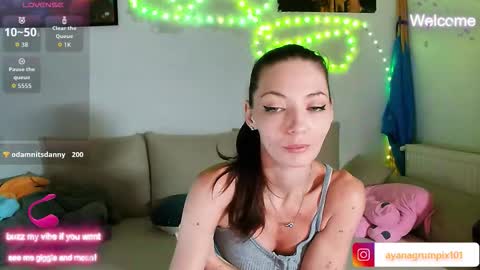 Snapshot of ayanagrumpix101 chatting on 11.15.25 AyanaGrumpix online show from 11.15.25