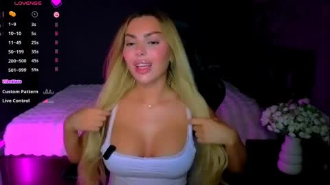 Snapshot of ayla_demir chatting on 05.20.26 Ayla Demir online show from 05.20.26