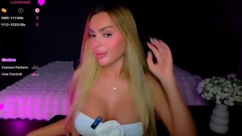 Snapshot of ayla_demir chatting on 05.22.26 Ayla Demir online show from 05.22.26