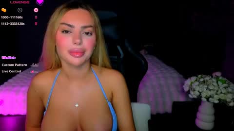Snapshot of ayla_demir chatting on 05.26.26 Ayla Demir online show from 05.26.26