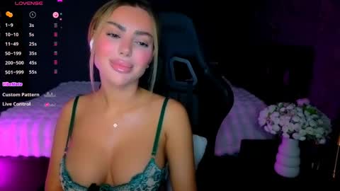 Snapshot of ayla_demir chatting on 06.02.26 Ayla Demir online show from 06.02.26