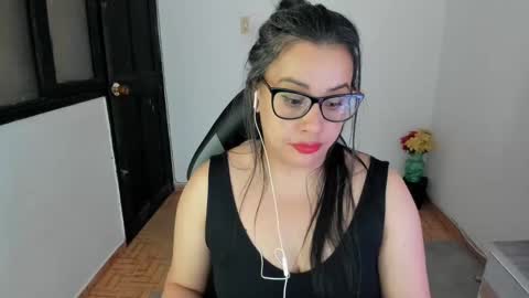Snapshot of aylaislem chatting on 03.04.25 SandyMODELINDEPENDIENT online show from 03.04.25