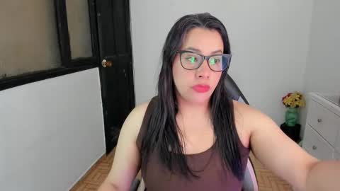 Snapshot of aylaislem chatting on 10.12.25 SandyMODELINDEPENDIENT online show from 10.12.25