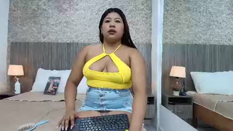 Snapshot of ayleen_collins chatting on 07.06.26 Ayleen Collins online show from 07.06.26