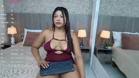 Snapshot of ayleen_collins chatting on 07.30.26 Ayleen Collins online show from 07.30.26