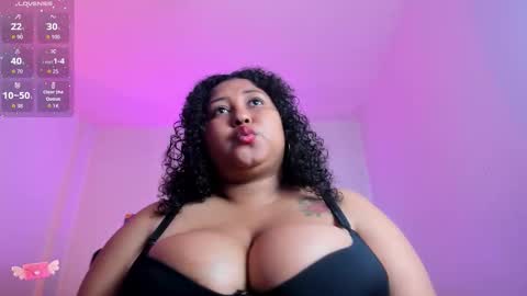 Snapshot of ayliinn_ chatting on 11.20.25 Ayliinn online show from 11.20.25