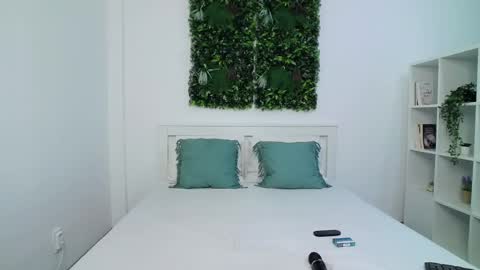 Aylin Ross online show from 01.13.25