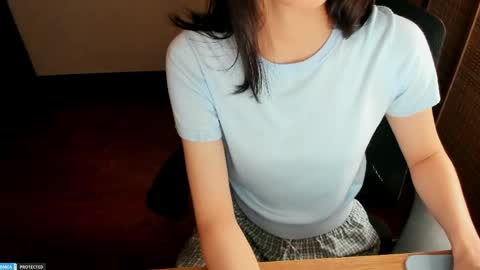 Snapshot of ayumianzu chatting on 04.18.26 anzu online show from 04.18.26
