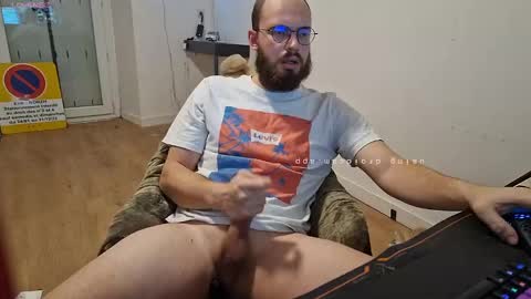 Snapshot of azagal22 chatting on 01.01.25 justin online show from 01.01.25