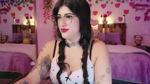 Snapshot of azaharnoor chatting on 07.19.26 Azahar online show from 07.19.26