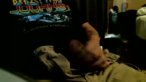 Snapshot of azjohnny chatting on 11.03.25 azjohnny online show from 11.03.25