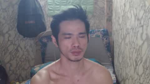 Snapshot of azn_philip chatting on 12.11.24 Philip online show from 12.11.24