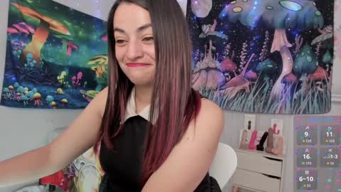 Snapshot of azucenaxxxgp chatting on 12.21.24 Azucena R online show from 12.21.24