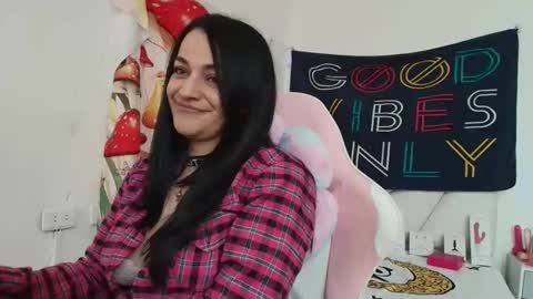 Azucena R online show from 04.20.26