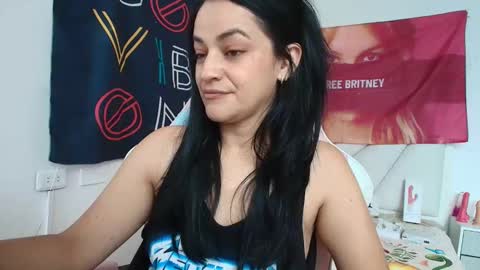 Azucena R online show from 04.28.26