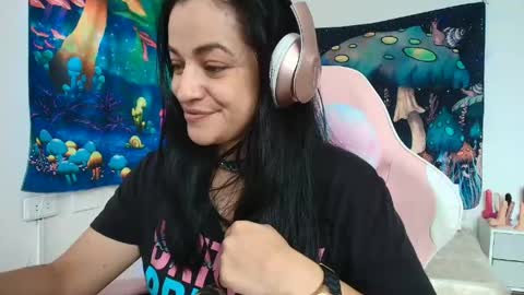 Azucena R online show from 04.29.26