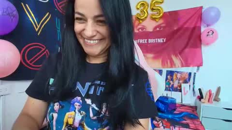 Azucena R online show from 04.30.26
