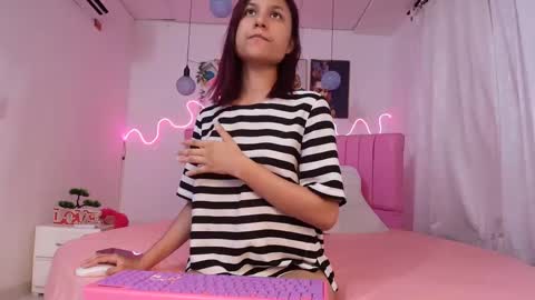 Snapshot of azul_horny chatting on 09.13.25 PRINCESS AZUL. online show from 09.13.25