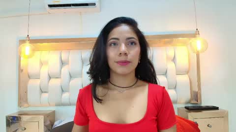 Snapshot of azulmaveric chatting on 04.21.26 AZUL online show from 04.21.26