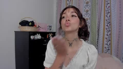 azumi saan online show from 05.05.26