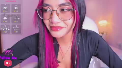 Snapshot of azurakindong chatting on 08.05.26 Azura online show from 08.05.26