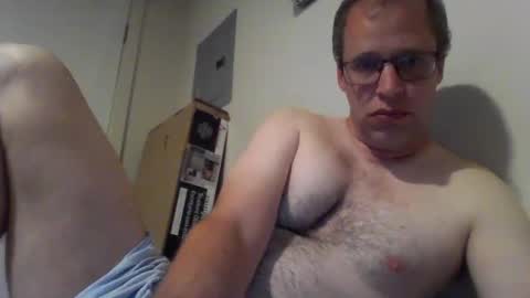 Snapshot of b21lundeen chatting on 09.09.25 your-personal-weener online show from 09.09.25