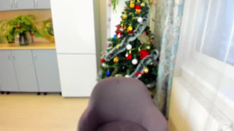 Snapshot of b_bonya_m chatting on 12.28.24 Bonya online show from 12.28.24