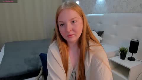 Snapshot of b_e_l_l_a_trix chatting on 01.16.26 Bella online show from 01.16.26