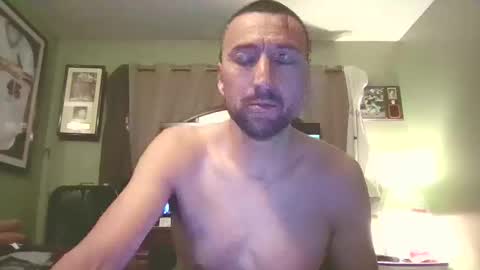 Snapshot of b_johnson530 chatting on 12.01.25 b_johnson530 online show from 12.01.25