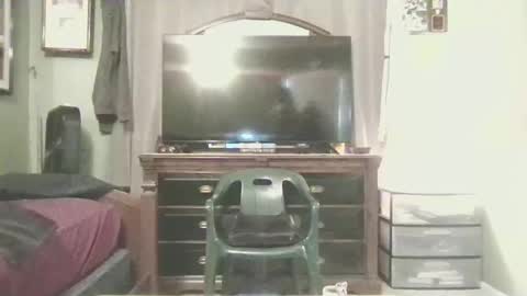 Snapshot of b_johnson530 chatting on 12.04.25 b_johnson530 online show from 12.04.25