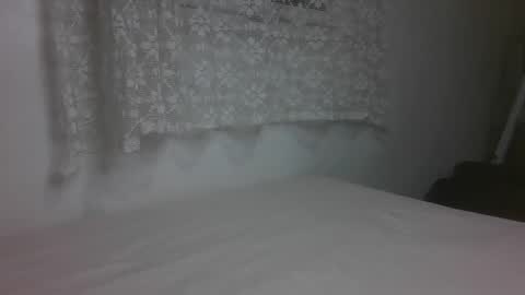 Snapshot of babe_singer_undercover chatting on 12.02.25 Ava online show from 12.02.25