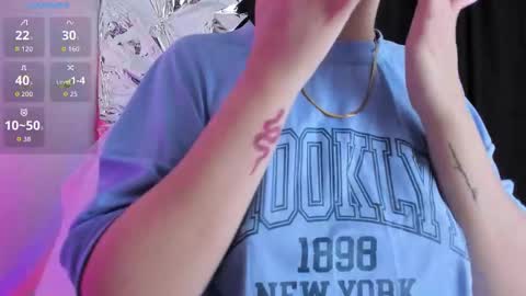 Queen B online show from 03.20.26