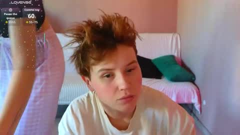 Snapshot of babees_eva chatting on 05.11.26 Sweety Eva online show from 05.11.26
