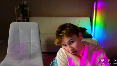 Snapshot of babees_eva chatting on 05.11.26 Sweety Eva online show from 05.11.26