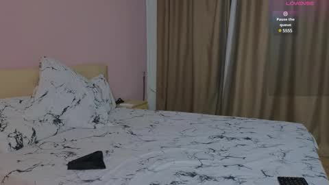 Snapshot of babespace chatting on 03.09.25 Lina online show from 03.09.25