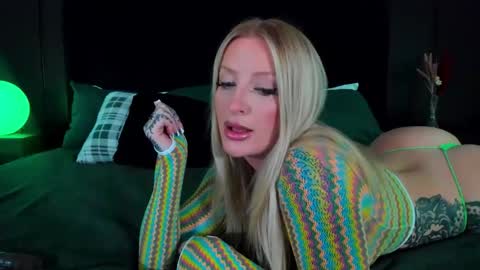 Snapshot of babielynn chatting on 03.18.26 BabieLynn online show from 03.18.26