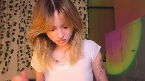 Snapshot of baby_adele chatting on 02.04.25 bb adele online show from 02.04.25