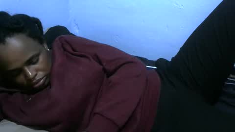 Snapshot of baby_fayyan chatting on 12.13.25 baby_fayyan online show from 12.13.25