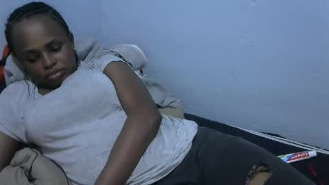 Snapshot of baby_fayyan chatting on 12.19.25 baby_fayyan online show from 12.19.25