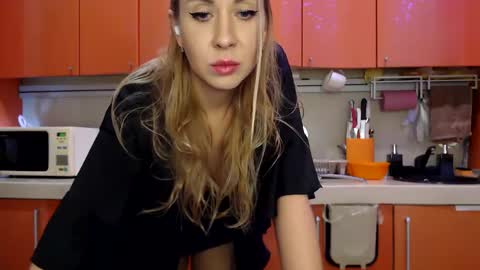 Diva x  online show from 02.13.25