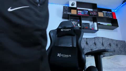 Snapshot of baby_junior420 chatting on 12.16.24 Junior Independent Model online show from 12.16.24